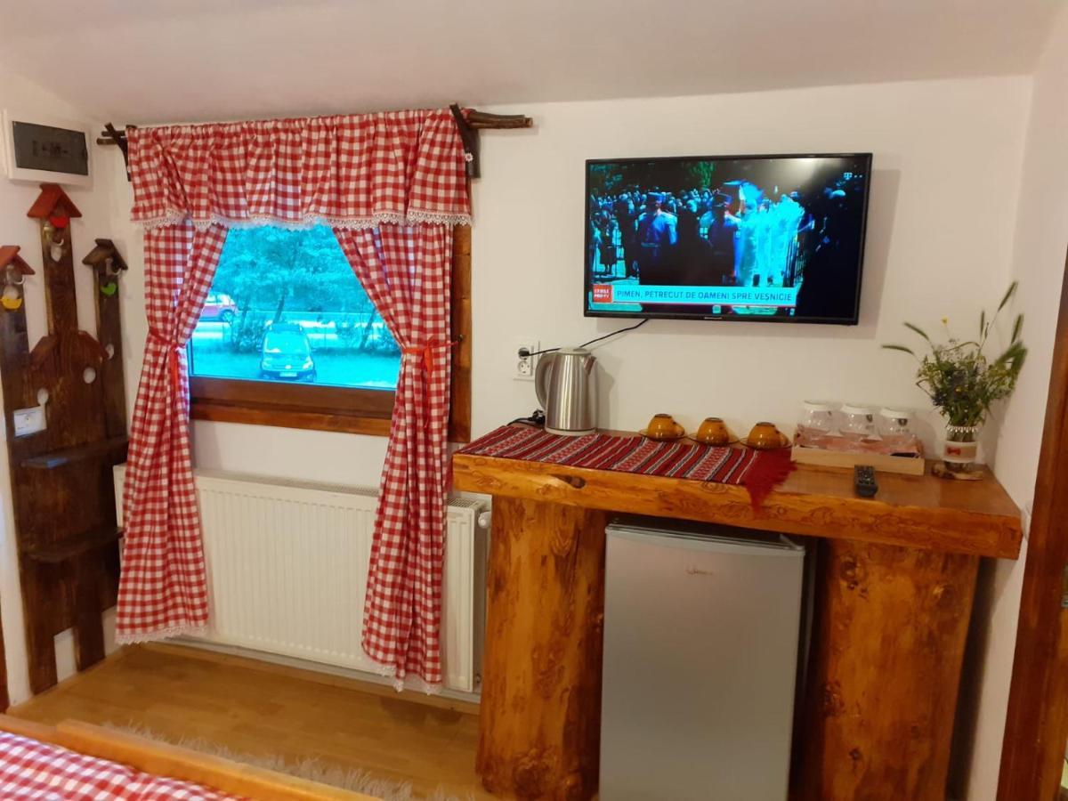 Cabanute Si Camping Dracula Capatineni-Paminteni Екстериор снимка