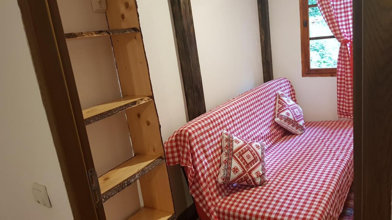 Cabanute Si Camping Dracula Capatineni-Paminteni Екстериор снимка