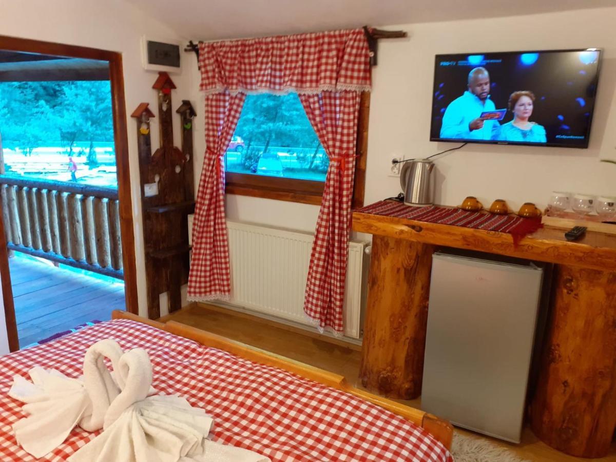 Cabanute Si Camping Dracula Capatineni-Paminteni Екстериор снимка